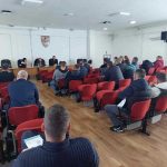 Kozarska Dubica: Održan sastanak o Programu dodjele zapuštenog poljoprivrednog zemljišta
