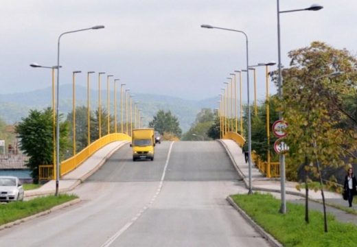 Vremenski uslovi za vožnju povoljni: Izbjegavati rizična preticanja