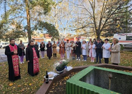 Sjećanje na kolege: Odata počast preminulim radnicima Doma zdravlja Ugljevik