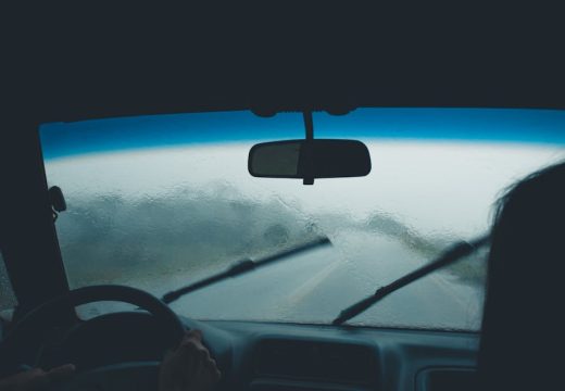 Savjetuje se oprezna vožnja: Putni pravci prema Jezeru prohodni, voda se povukla