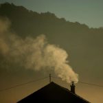 Jednostavni narodni trikovi koji stvarno rade: Stavite ovo u peć i gledajte kako se dimnjak sam čisti