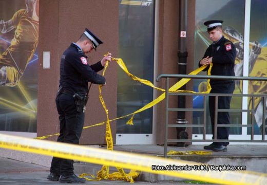 Detalji pokušaja ubistva u Zvorniku: Sin majci nanio više uboda, žena hitno upućena na UKC RS