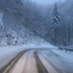 Vozači oprez: Poledica, snijeg i magla usporavaju saobraćaj