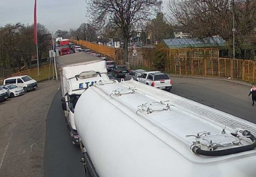 Gužva na pojedinim GP: Pojačan saobraćaj na ulazu u BiH