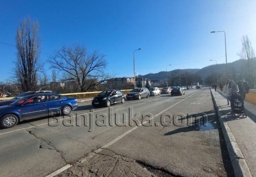 AMS RS: Saobraćaj bez zastoja, magla u kotlinama