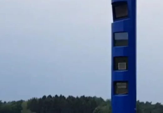 Nisu radari: Čemu služe plavi stubovi pored puta?