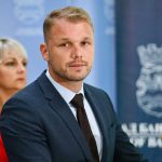 (FOTO) Policija traga za jednom osobom: Draško Stanivuković PRIJAVIO DA JE NAPADNUT dok je šetao