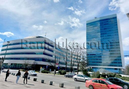 BiH: Političarima u BiH više nema kafe za 0,8, niti krompira za 1 KM