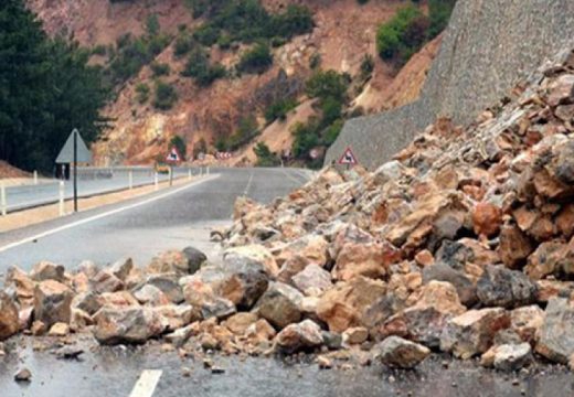 AMS RS: Na dionicama u usjecima povećana opasnost od odrona