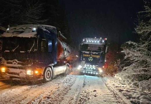 Zbog vremenskih uslova: Zabranjen saobraćaj za teretna vozila preko Romanije