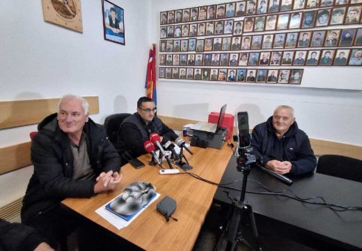 Vanredna konferencija za štampu u Udruženju veterana „Garda Panteri“: Pedeset Srba osumnjičeno za navodne ratne zločine