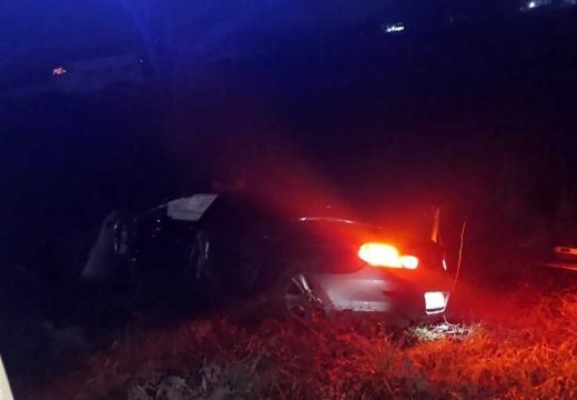 Teška nezgoda u Janji kod Bijeljine: Pijani vozač sletio sa puta (Foto)
