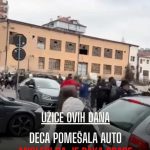 Osnovci u Užicu napravili stampedo: Mislili da je Baka Prase!