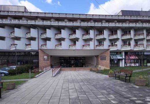 Samoubistvo u Banjaluci: Starac skočio sa drugog sprata Doma penzionera i ostao na mjestu mrtav