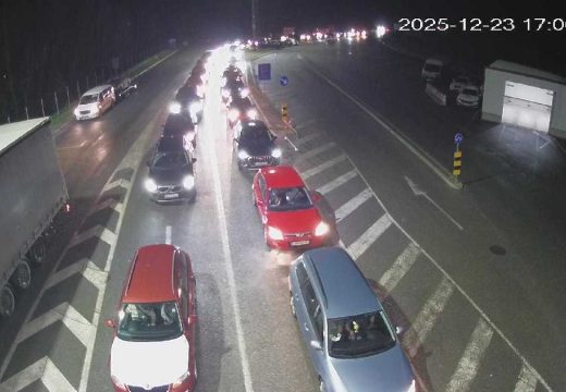 Granični prelazi: Duge kolone na ulazu u BiH