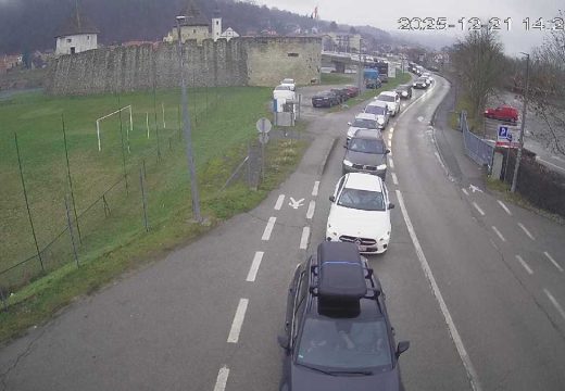 Stanje na graničnim prelazima isto: Velike gužve na ulazu u BiH