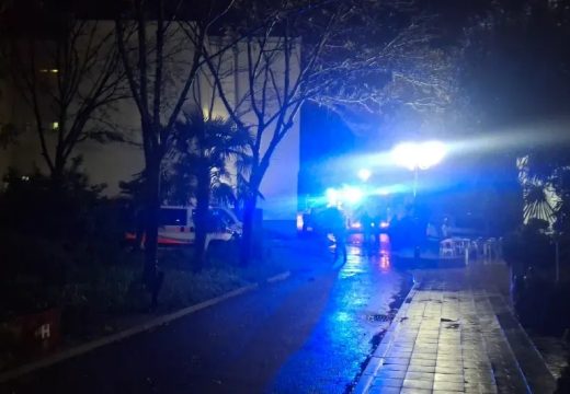 Vatrogasci na terenu: Izbio veliki požar u trebinjskoj bolnici (Video)