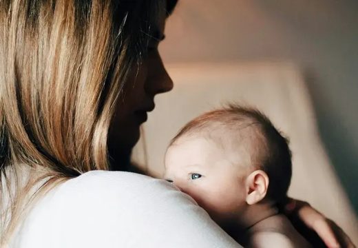 Za mame koje ne mogu bez jutarnjeg rituala: Da li kafa i dojenje idu jedno uz drugo