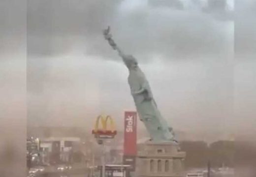 Snimak koji je obišao svijet: Trenutak kada se ruši Kip slobode u Brazilu (Video)