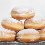 Omiljena poslastica iz djetinjstva: Evo kako krofne da budu mekane i manje masne