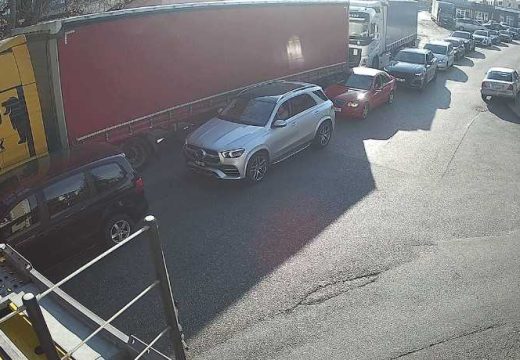 Saobraćaj: Gužve na izlazu iz BiH, od danas nova pravila na granici
