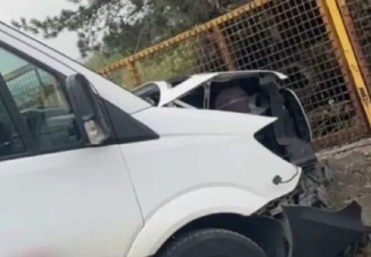 Tragedija u BiH: Zabio se kombijem u zid i poginuo